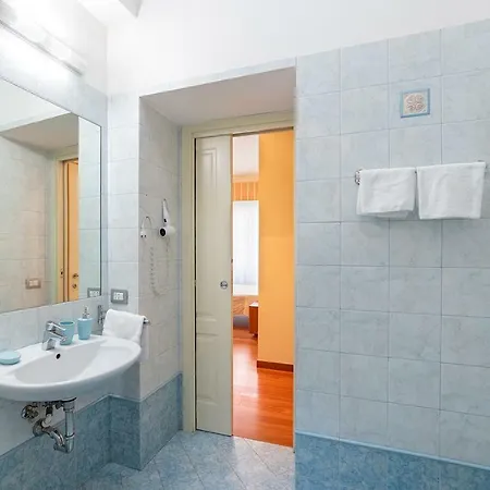 招待所 Monaco Catanzaro 3*