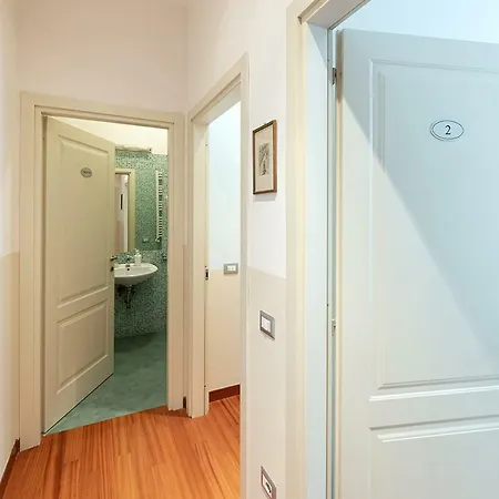 Monaco Catanzaro 招待所